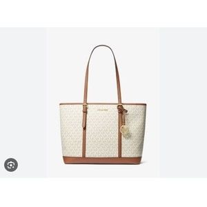 38. NWT Micheal Kors Jet Set Travel Large Saffiano Leather Tote Bag